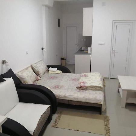Apartment Maka 3 Soko Banja Ngoại thất bức ảnh