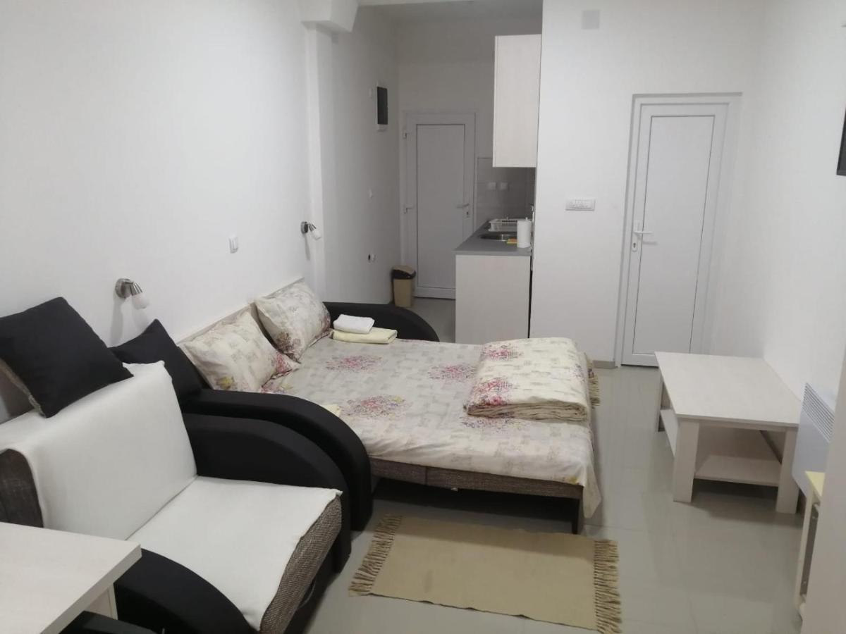 Apartment Maka 3 Soko Banja Ngoại thất bức ảnh